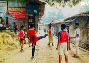 Rohingya Children Forced to Play on Roads Due to Lack of Playgrounds