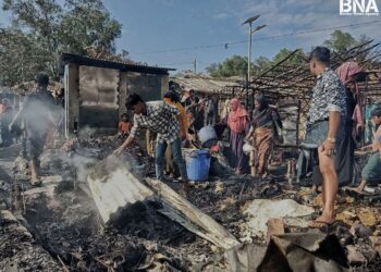 Massive Fire Ravages Rohingya Refugee Camp in Kutupalong, Leaving Two Dead and Hundreds Homeless