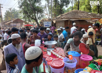 Rohingya Refugees Selling Traditional Snacks for Iftar in Bangladesh Camps