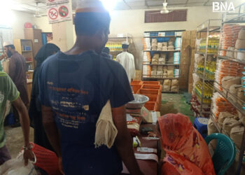 WFP Maintains Crucial Food Assistance for Rohingya Amid Funding Challenges