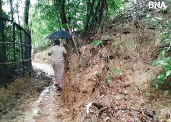 Landslides Hit Refugee Camps in Bangladesh