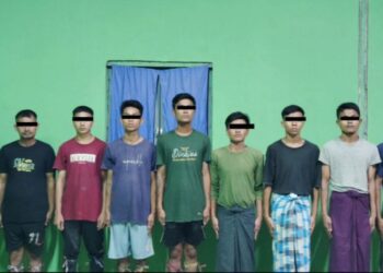 11 People, including 7 Police Officers, Arrested in Drug-Related Case in Arakan